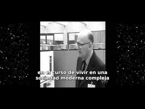 El escritor de ciencia ficción Arthur C. Clarke anticipó Internet… ¡en 1974!