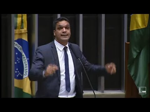 DIPUTADO BRASILEÑO EXIGE A TEMER (PRESIDENTE) QUE ABANDONE LA MASONERÍA Y EL SATANISMO